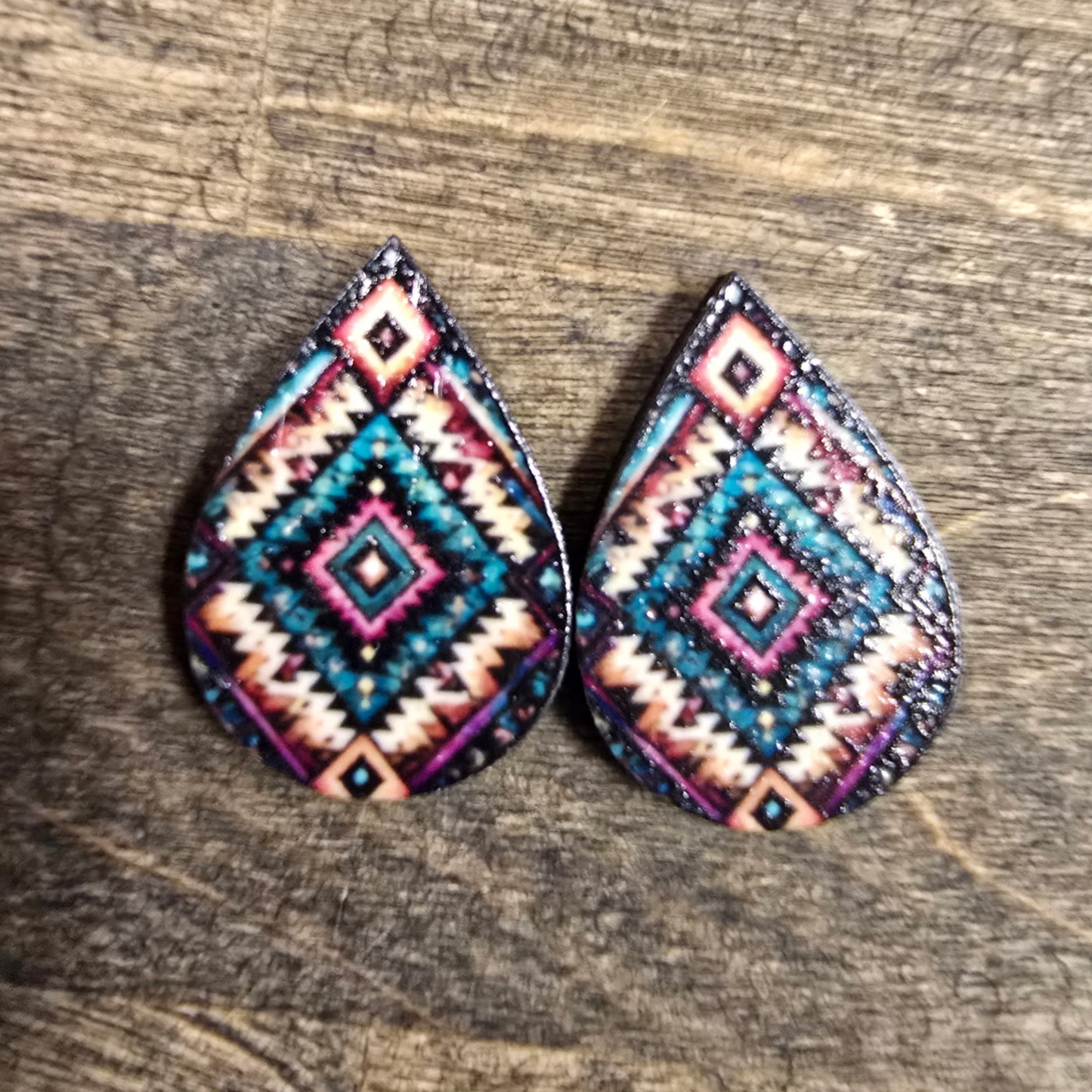 Wooden Teardrop UV Print